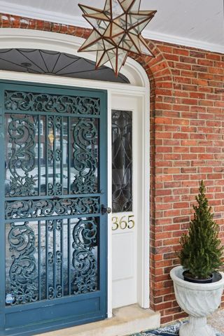 365 Henry Clay Boulevard, Lexington, KY 40502