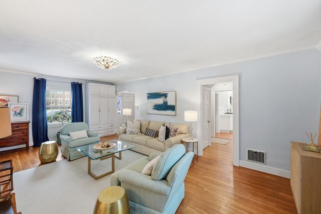 365 Henry Clay Boulevard, Lexington, KY 40502