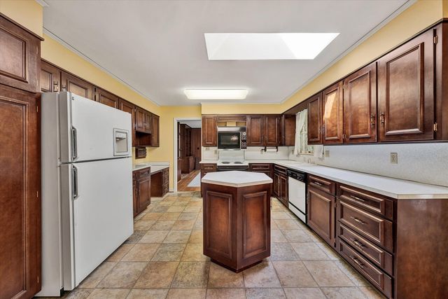 3615 Brymoor RD SW, Roanoke, VA 24018