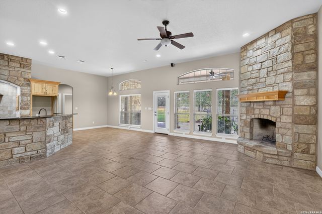 144 Abrego Lake, Floresville, TX 78114
