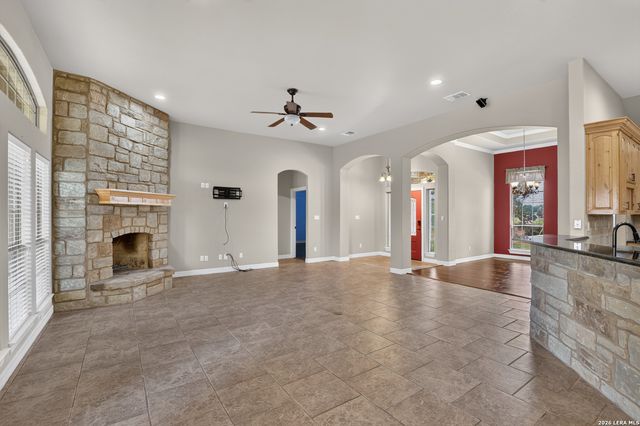 144 Abrego Lake, Floresville, TX 78114