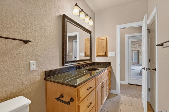 144 Abrego Lake, Floresville, TX 78114