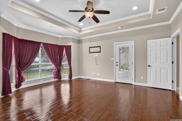 144 Abrego Lake, Floresville, TX 78114
