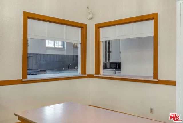 7623 8th Avenue, Los Angeles, CA 90043