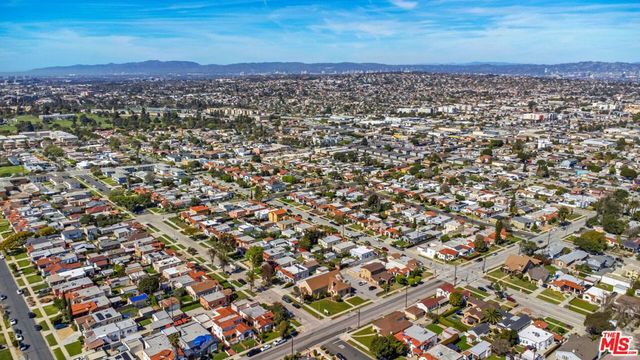 7623 8th Avenue, Los Angeles, CA 90043