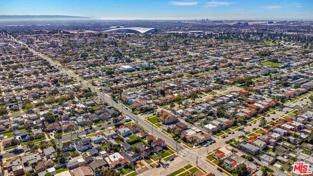 7623 8th Avenue, Los Angeles, CA 90043