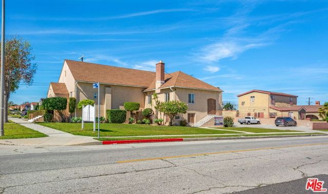 7623 8th Avenue, Los Angeles, CA 90043