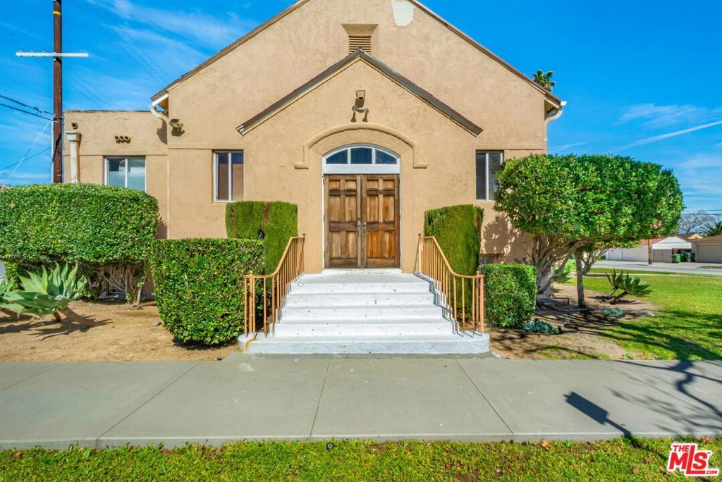 7623 8th Avenue, Los Angeles, CA 90043