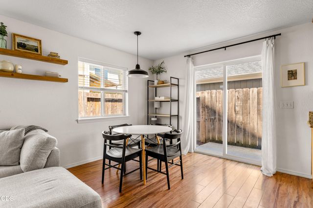 333 SW Bayou Place, Grants Pass, OR 97526