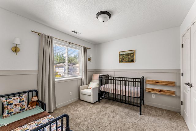 333 SW Bayou Place, Grants Pass, OR 97526