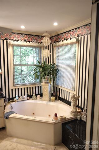 4721 Kuykendall Road, Charlotte, NC 28270