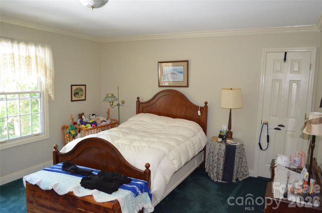4721 Kuykendall Road, Charlotte, NC 28270