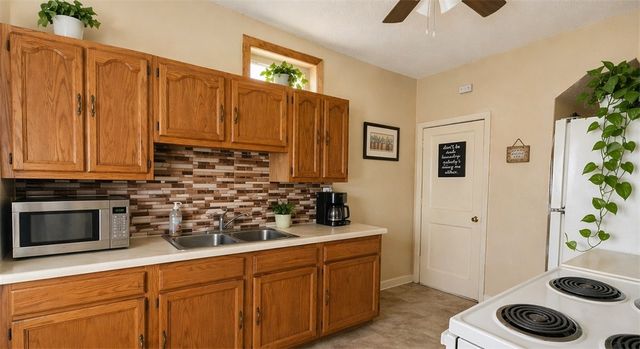 1808 3rd Ave, Beaver Falls, PA 15010
