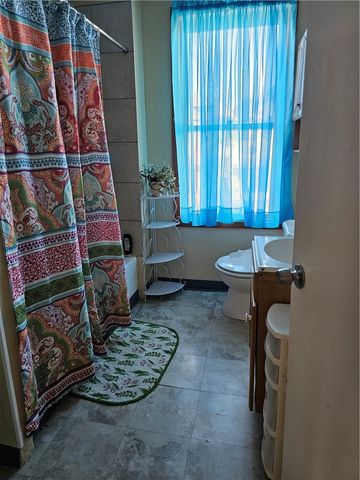 1808 3rd Ave, Beaver Falls, PA 15010