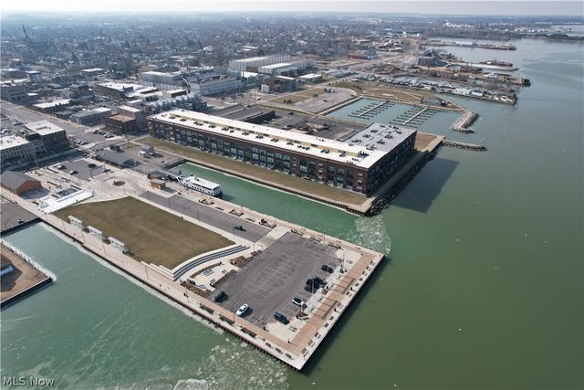 401 W SHORELINE Drive 312, Sandusky, OH 44870