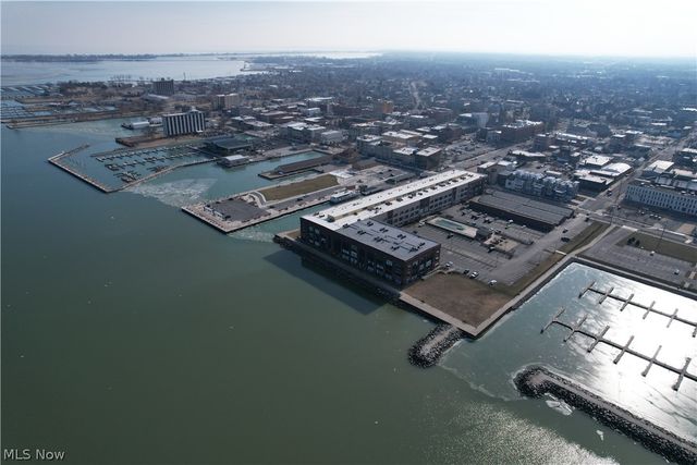 401 W SHORELINE Drive 312, Sandusky, OH 44870