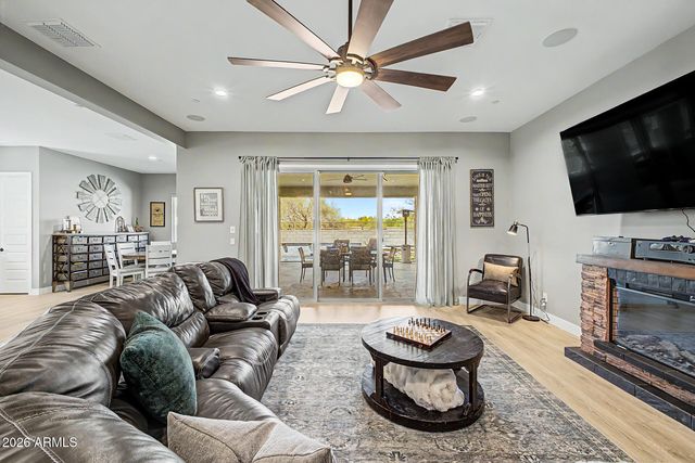 13520 W PHACELIA Lane, Peoria, AZ 85383