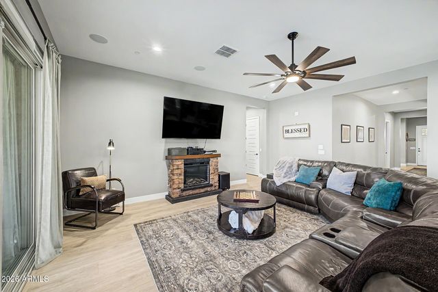 13520 W PHACELIA Lane, Peoria, AZ 85383