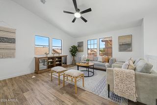 4021 E AMBERWOOD Drive, Phoenix, AZ 85048