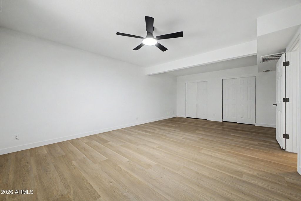 Image 24 of property listing at 4021 E AMBERWOOD Drive, Phoenix, AZ 85048