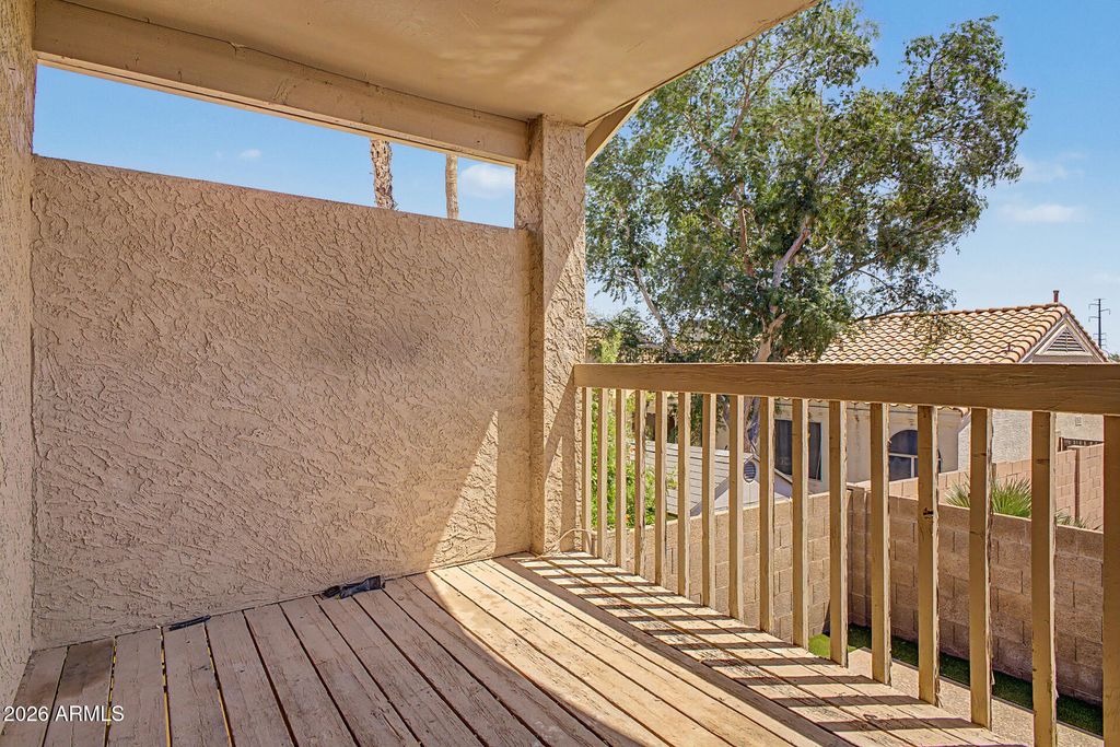Image 27 of property listing at 4021 E AMBERWOOD Drive, Phoenix, AZ 85048