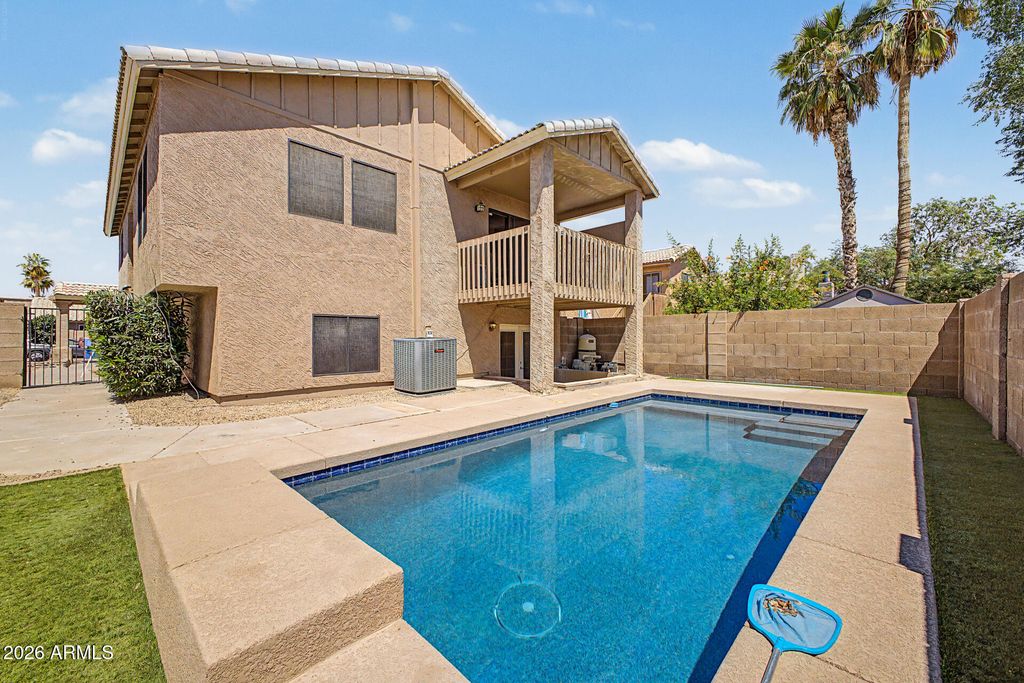 Image 35 of property listing at 4021 E AMBERWOOD Drive, Phoenix, AZ 85048