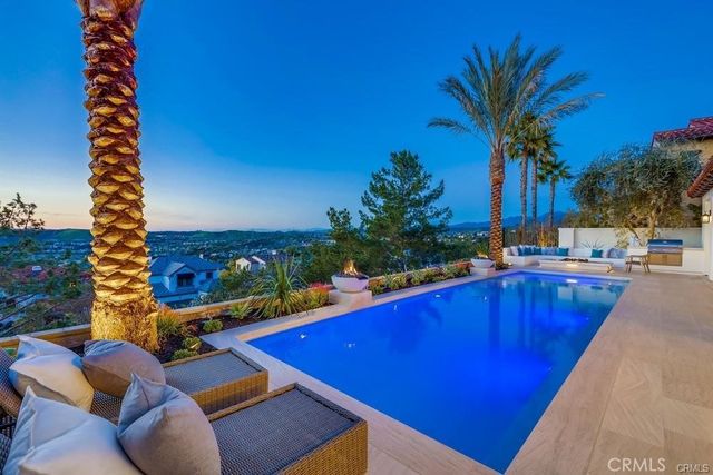 9 Broken Arrow, Ladera Ranch, CA 92694