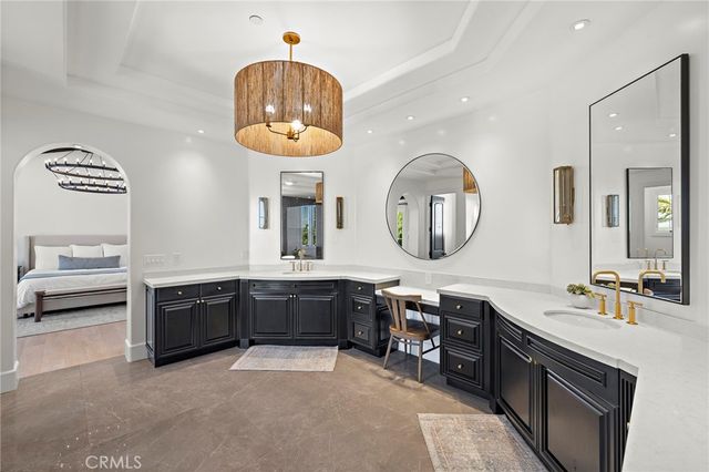 9 Broken Arrow, Ladera Ranch, CA 92694