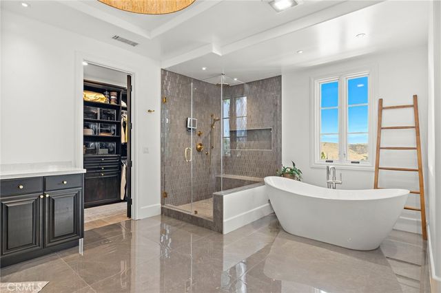 9 Broken Arrow, Ladera Ranch, CA 92694