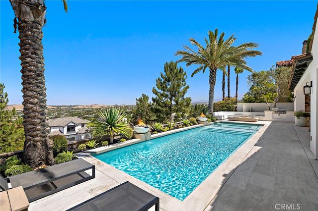 9 Broken Arrow, Ladera Ranch, CA 92694