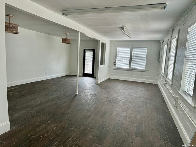 3016 S PRESA ST, San Antonio, TX 78210