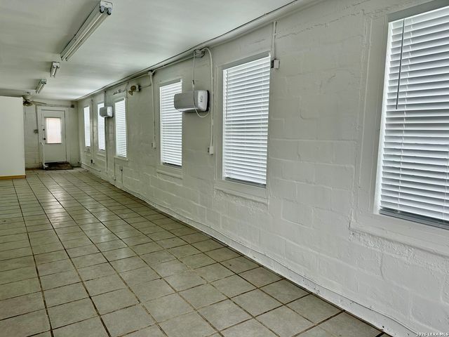 3016 S PRESA ST, San Antonio, TX 78210