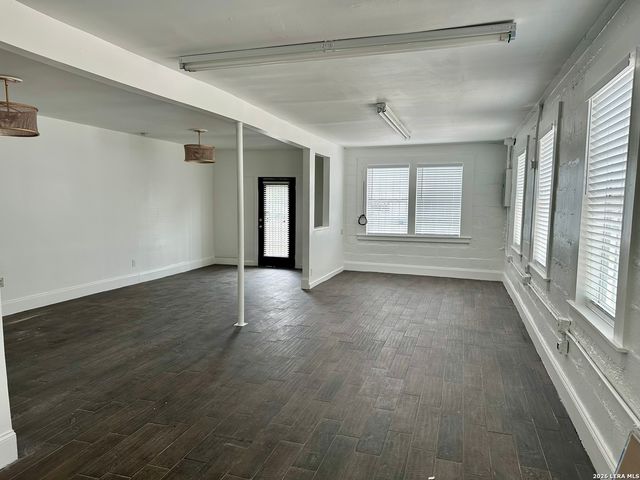 3016 S PRESA ST, San Antonio, TX 78210