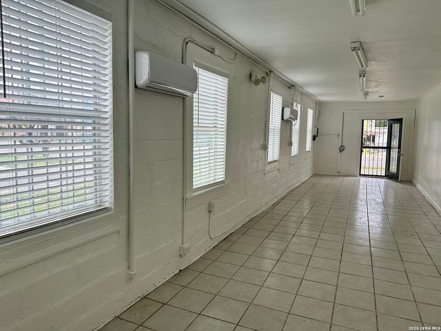 3016 S PRESA ST, San Antonio, TX 78210