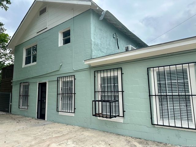 3016 S PRESA ST, San Antonio, TX 78210