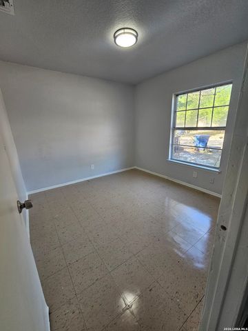 8635 PAINTED TEEPEE ST, San Antonio, TX 78242