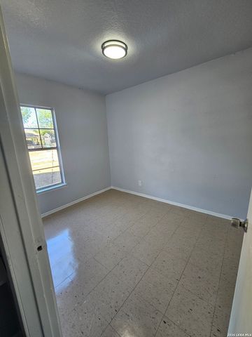 8635 PAINTED TEEPEE ST, San Antonio, TX 78242