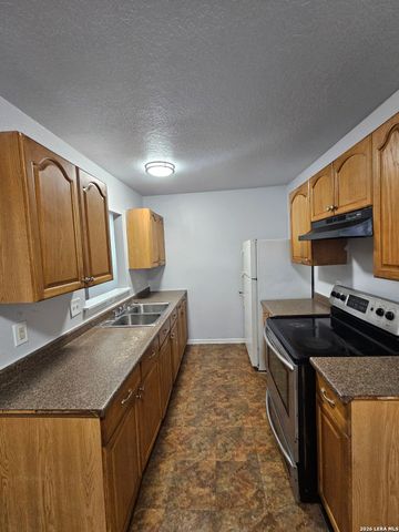 8635 PAINTED TEEPEE ST, San Antonio, TX 78242