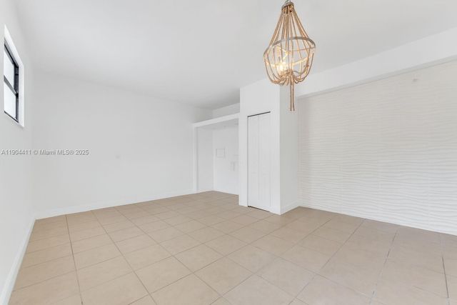 1639 Hayes St, Hollywood, FL 33020