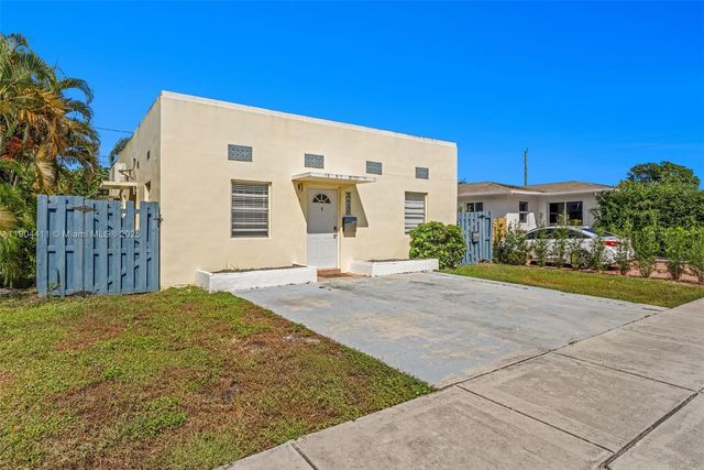 1639 Hayes St, Hollywood, FL 33020