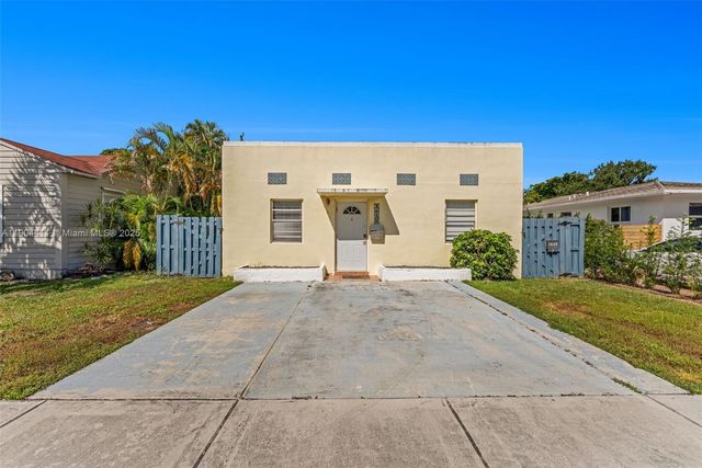 1639 Hayes St, Hollywood, FL 33020