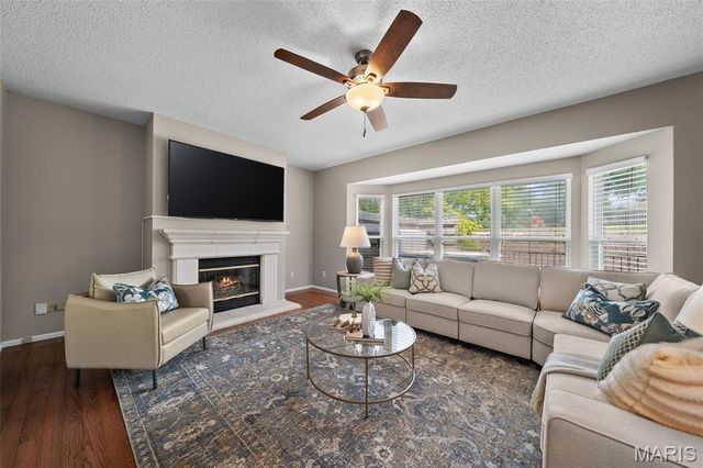 876 Emerald Place Drive, St Charles, MO 63304