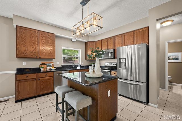 876 Emerald Place Drive, St Charles, MO 63304
