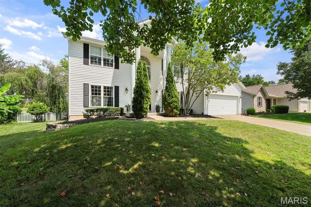 876 Emerald Place Drive, St Charles, MO 63304