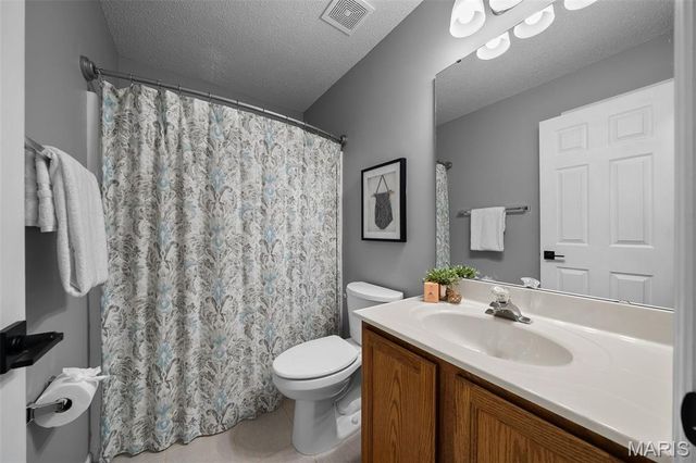 876 Emerald Place Drive, St Charles, MO 63304