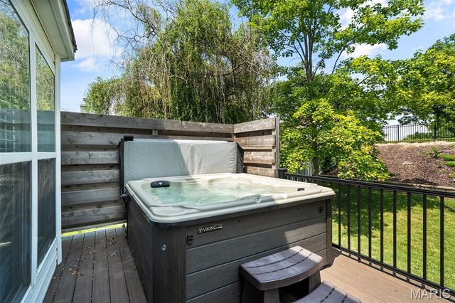 876 Emerald Place Drive, St Charles, MO 63304