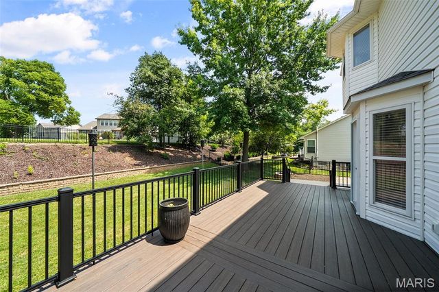 876 Emerald Place Drive, St Charles, MO 63304