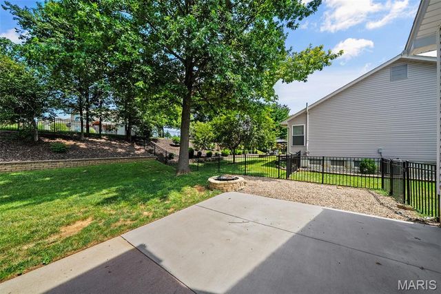 876 Emerald Place Drive, St Charles, MO 63304