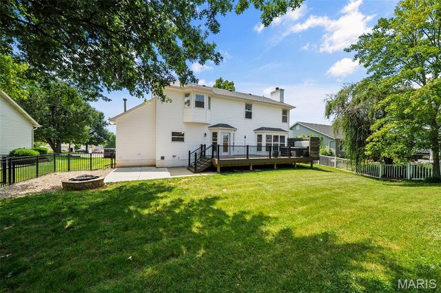 876 Emerald Place Drive, St Charles, MO 63304