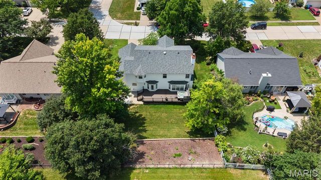 876 Emerald Place Drive, St Charles, MO 63304